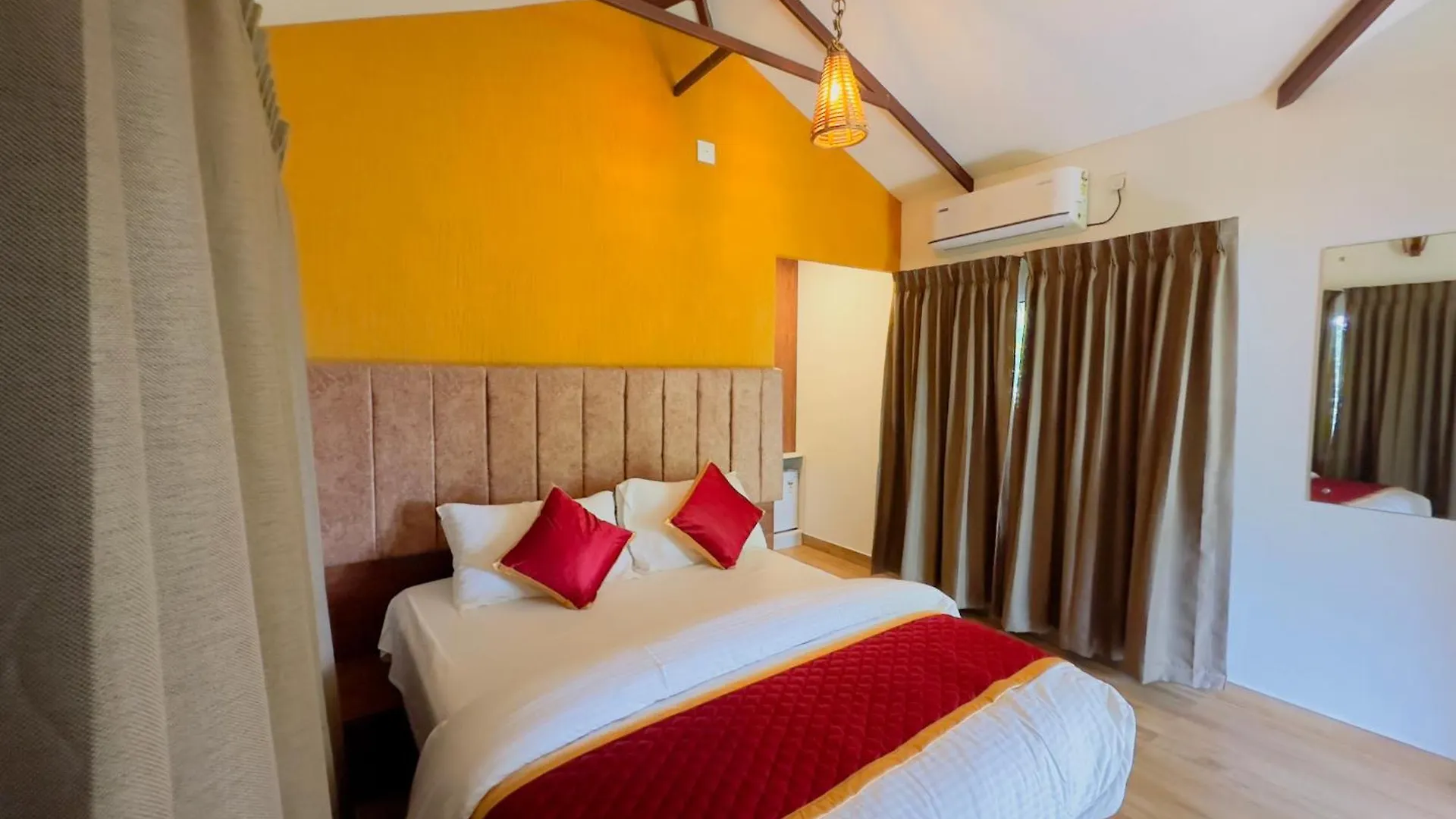 מלון מאננטהוואדי Coffee Cradle Wayanad Luxuorios Private Tree House - Inside 2 Acre Coffee Plantation אתר נופש
